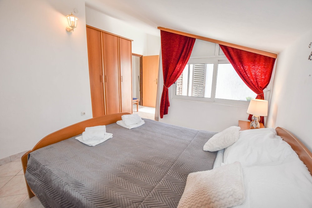 Apartments Ante view 4