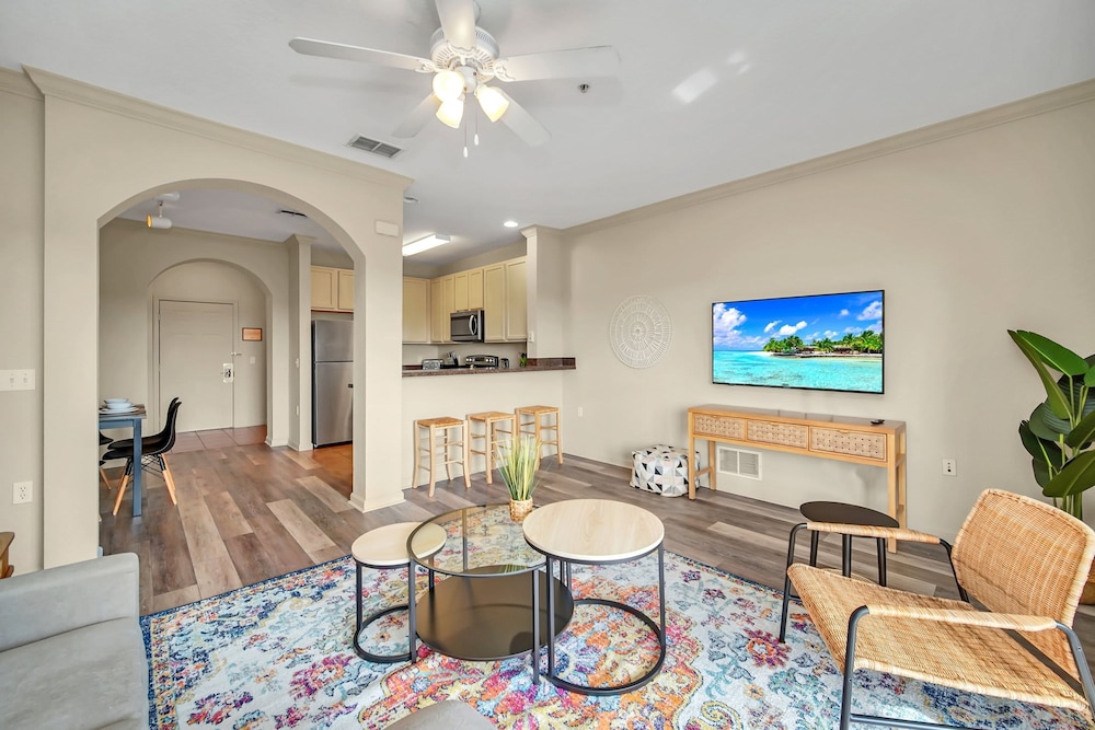 Family-friendly Condo With Pool, Hot Tub & Sauna