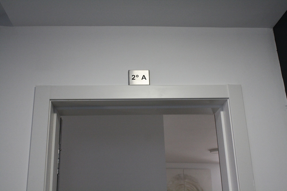 APARTAHOTEL MADRID URBAN SUITES - EDIFICIO EXCLUSIVO - 7 Apartments Boutique Full Equiped - Image 3