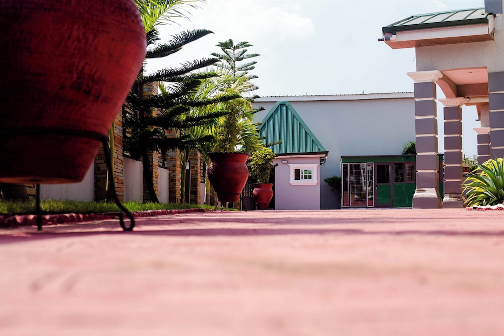De GraceManuel Terrace