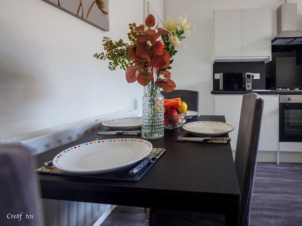 12 Cornwallis Lodge Family Room 2
