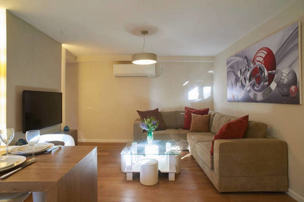 Quiet with Terrasse in City Center by FeelHome