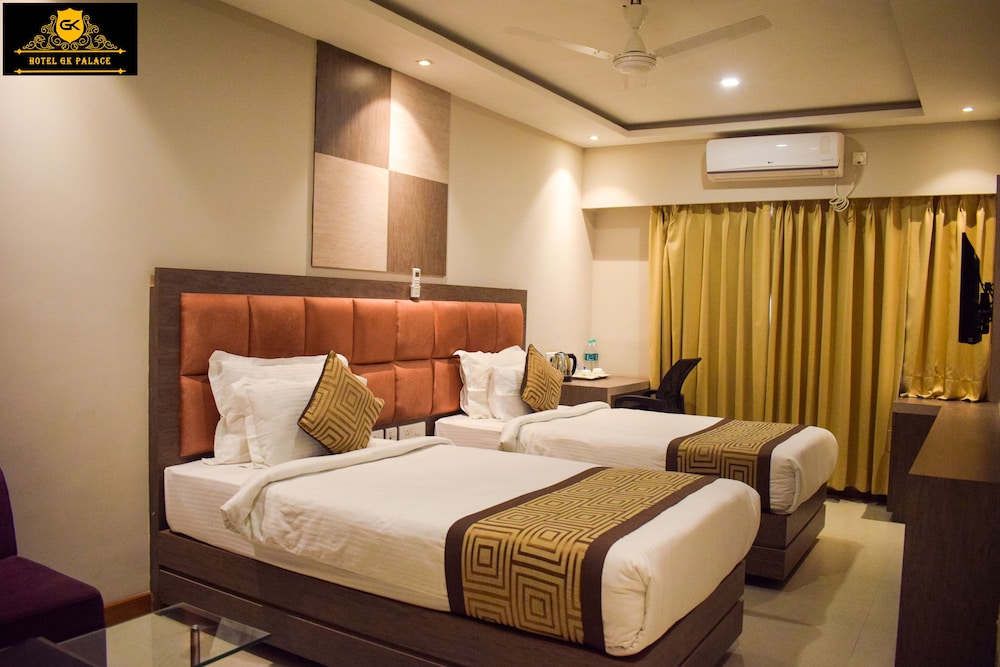 HOTEL GK PALACE