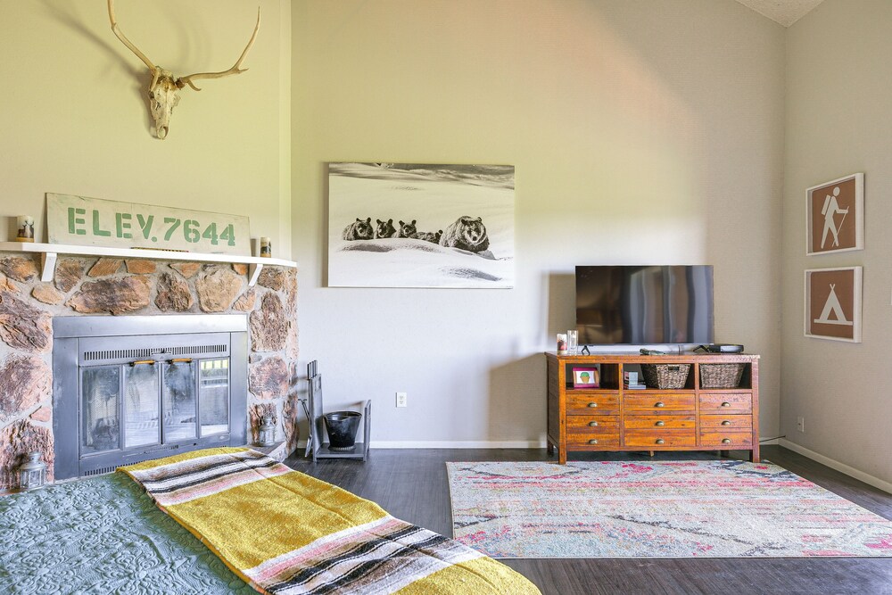 Dog-friendly Pagosa Springs Studio: Grill & Views!