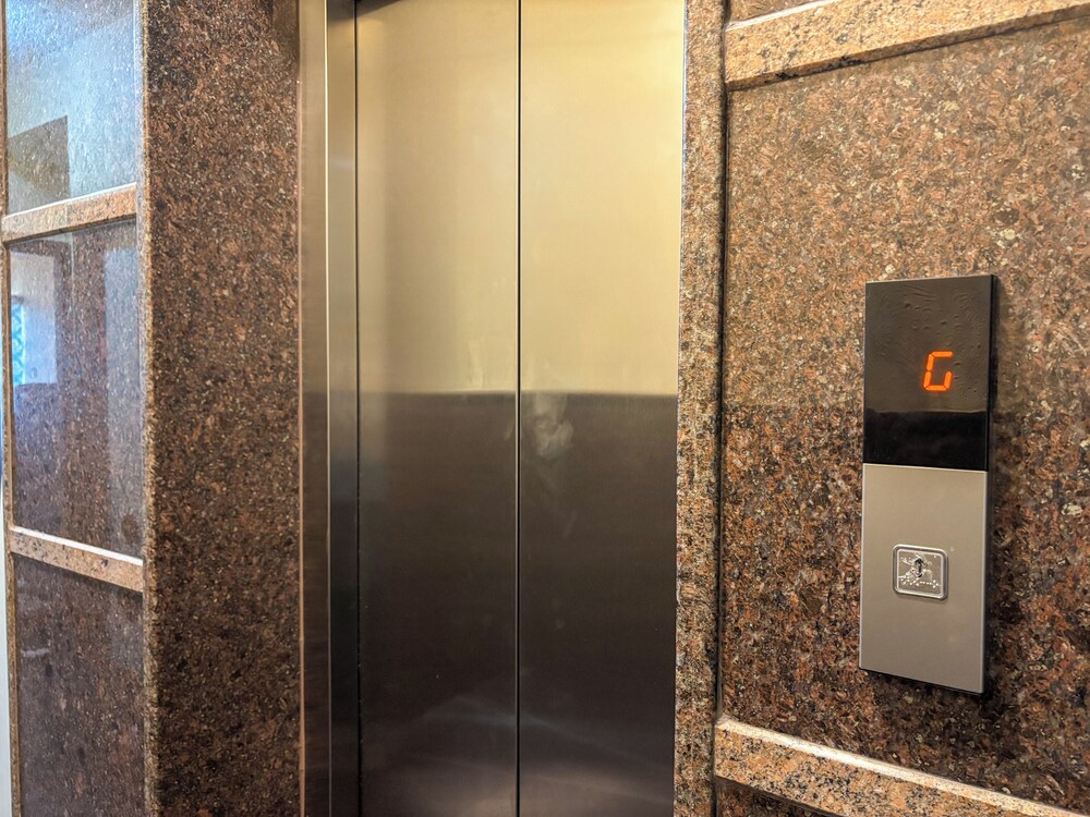Visla Stay - Premium Serviced Apartment