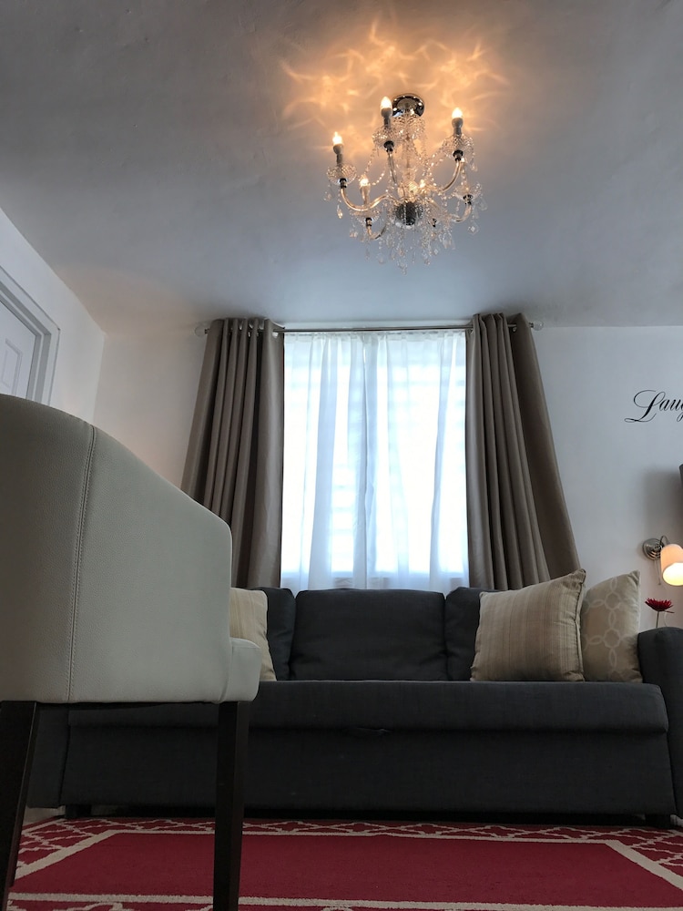 Chandelier 201