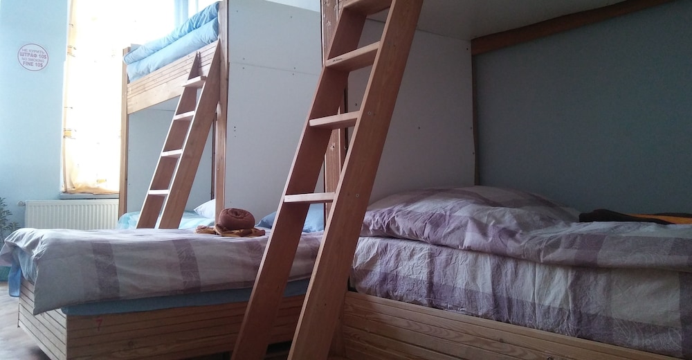 Vareron Hostel