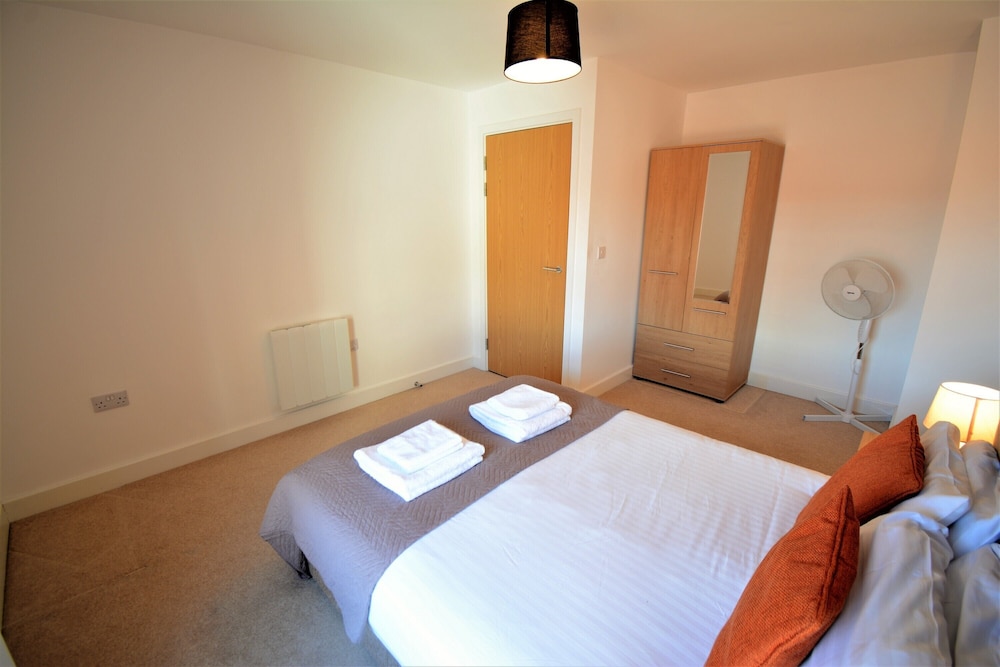 Kennet House Superior Serviced Apartment