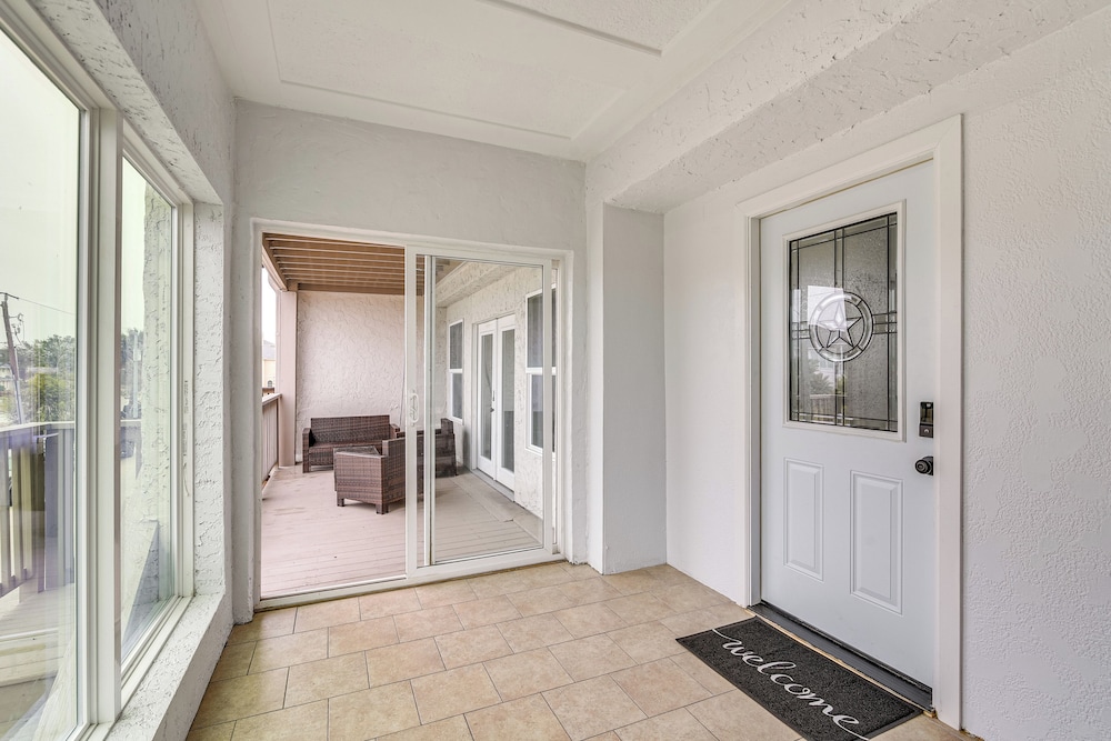 7 Mi to Kemah Boardwalk: Waterfront Houston Condo