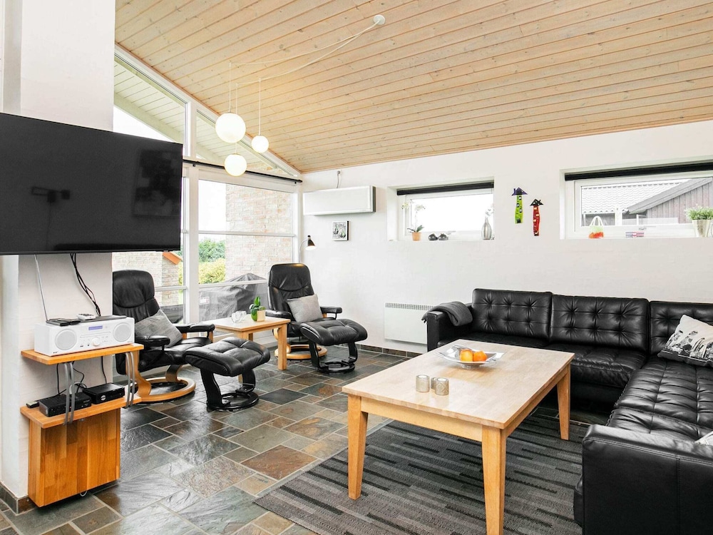 8 Person Holiday Home in Faaborg