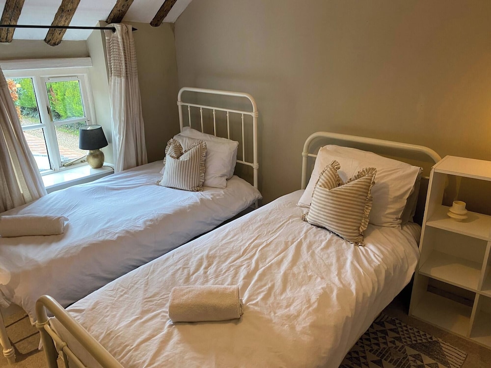 Stone Cottage Norfolk , Lovely Family Cottage
