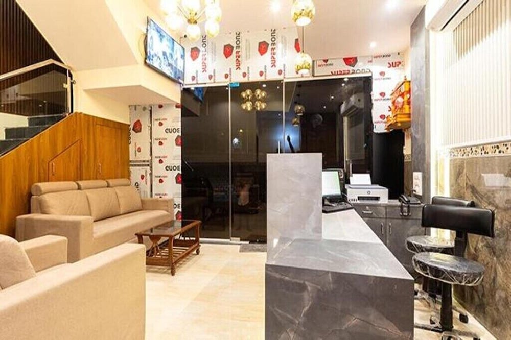 Hotel Aarti Residency