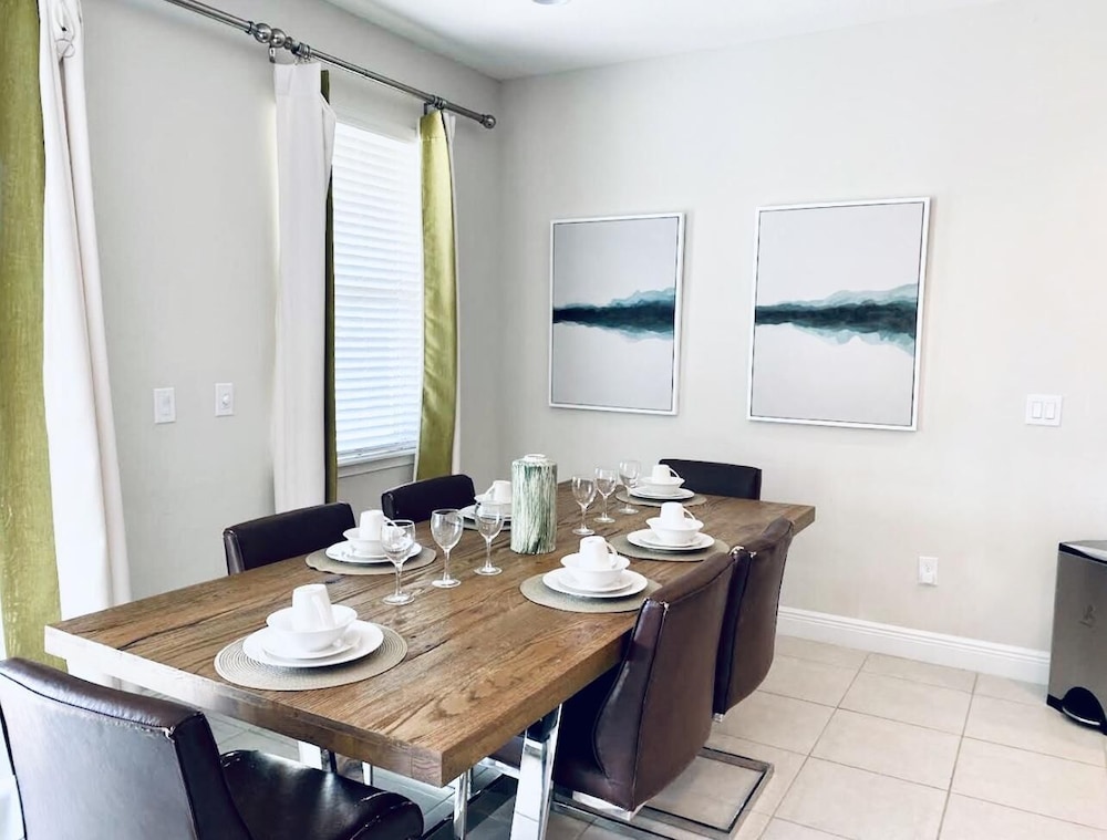 Amazing 4/3 Home at Reunion!! With Private Pool, Near Disney and Universal!!