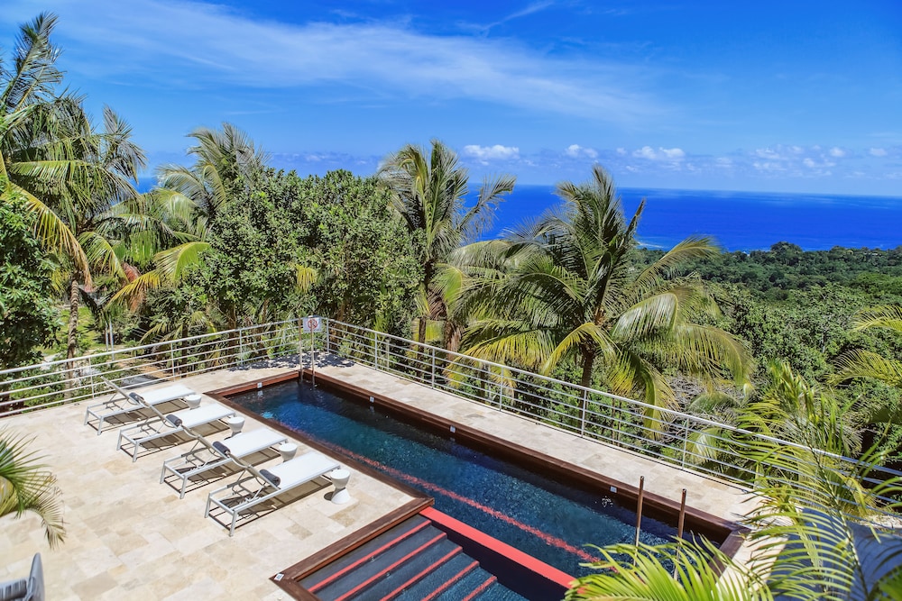 Cocosan Villa