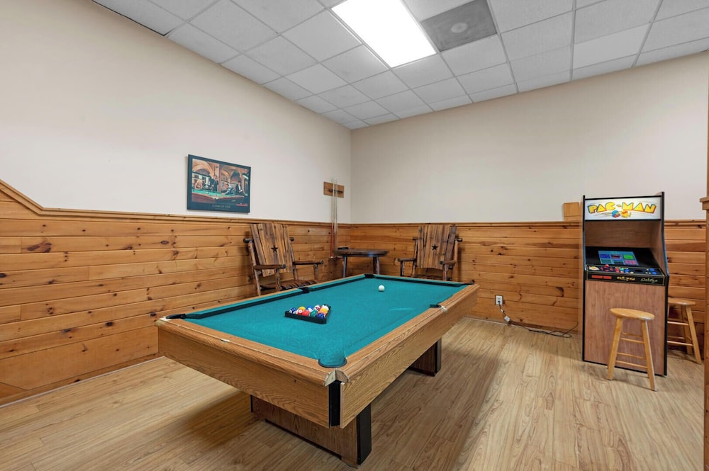 Country Pines Lodge