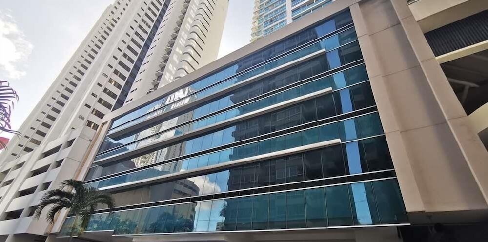YC 1701l Apartamento 2 BDR Av Balboa