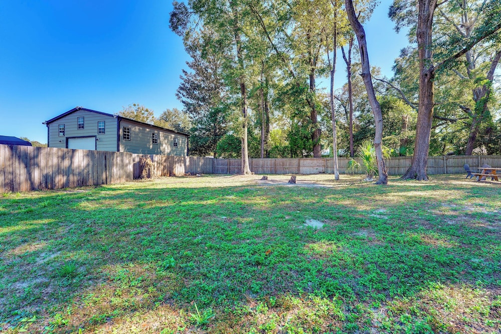 Kayak, Snorkel & More: Quiet Home in High Springs!