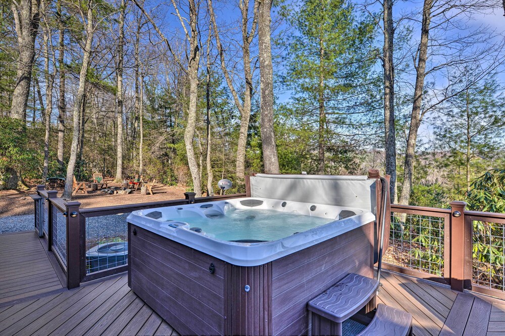 Cabin Near Boone w/ Hot Tub  Mountain Views - Property Image 35