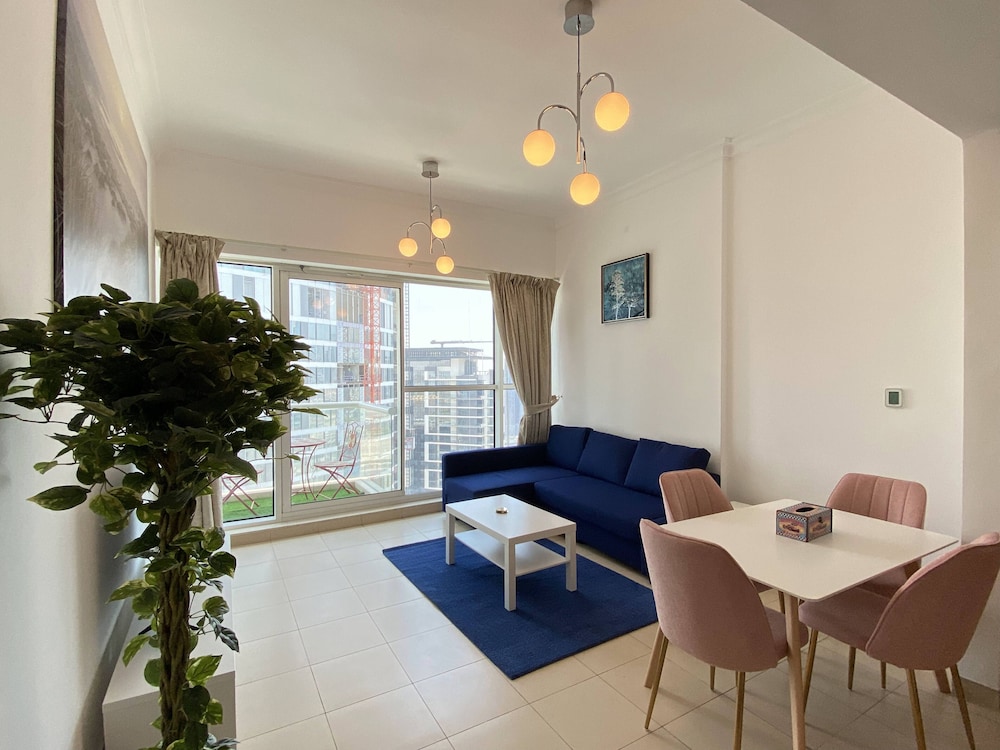 Lux BnB I Mayfair Tower I Sky line Views