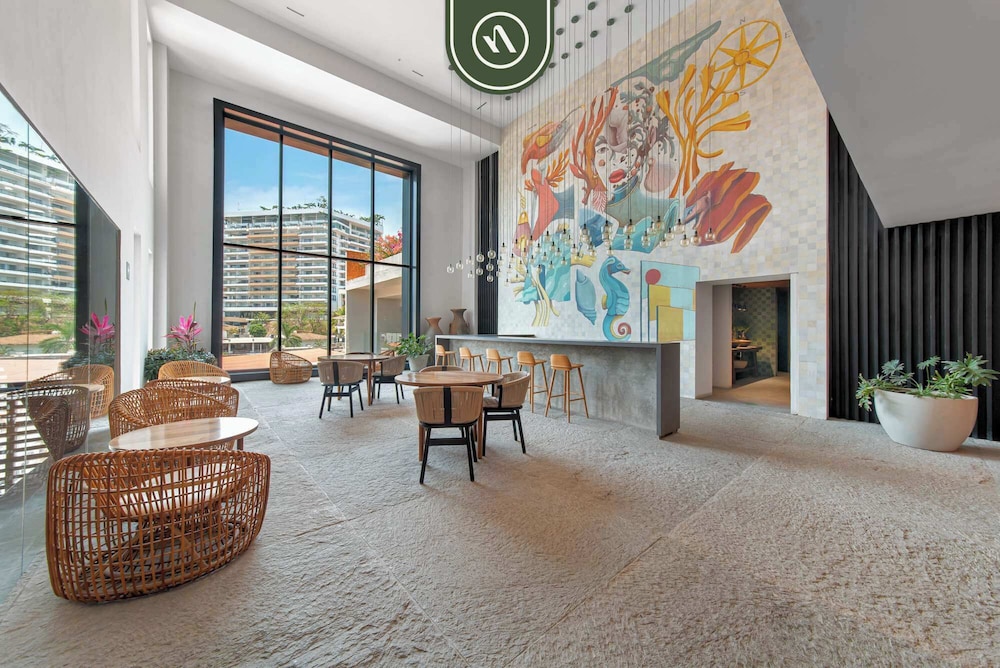 Oceanview Condo With Amazing Rooftop Pool - Gym