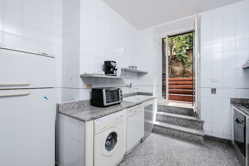 Lush Garden Steps Away from Great Park