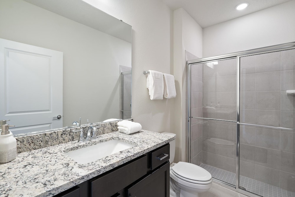 Windsor Cay Resort 5 Bedroom Townhome with Pool 5 Townhouse
