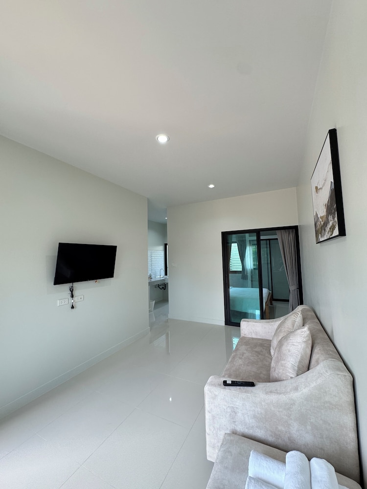 LELA HOME