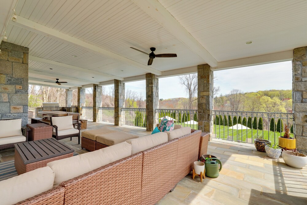 Outdoor Entertainment Areas: Spacious Katonah Gem!
