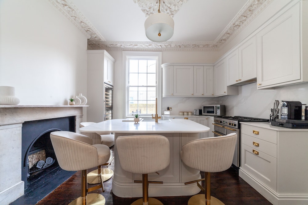 Modern & Stylish House in Deptford