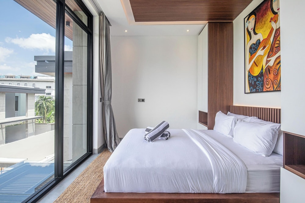Exquisite 5BR Canggu Villa Steps From the Beach