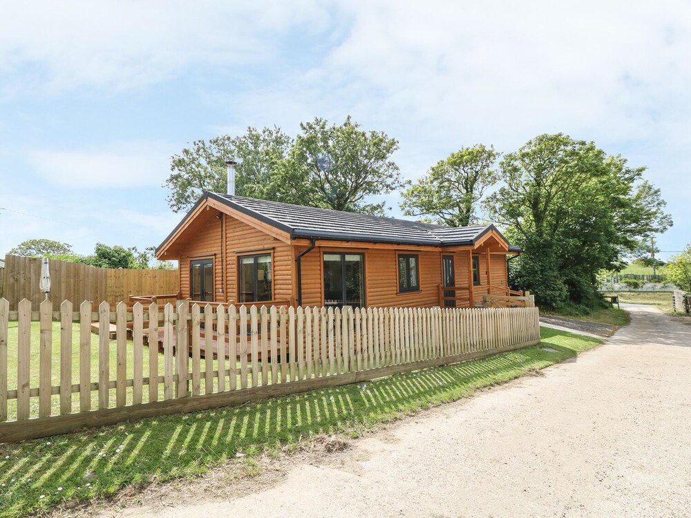 Chale Farm Lodge view 5
