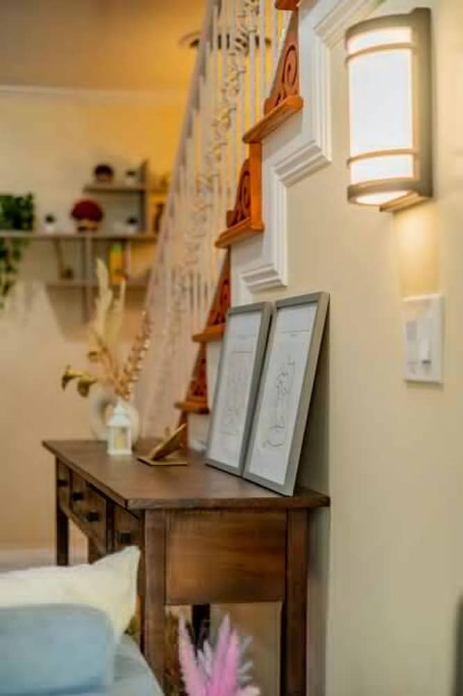 Monterey Park Retreat Spectacular Views Comfort