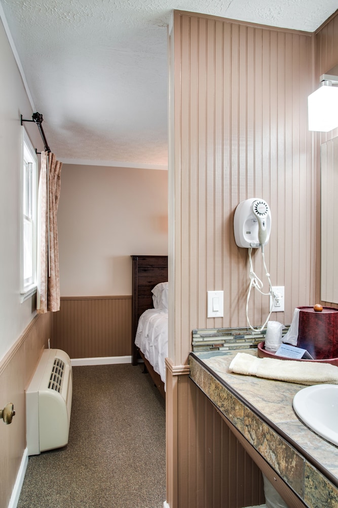 Boxwood Lodge