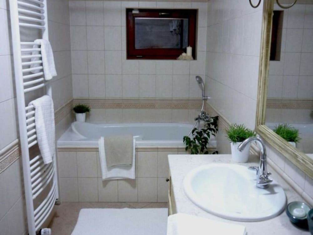 Comfortable Villa With Facilities