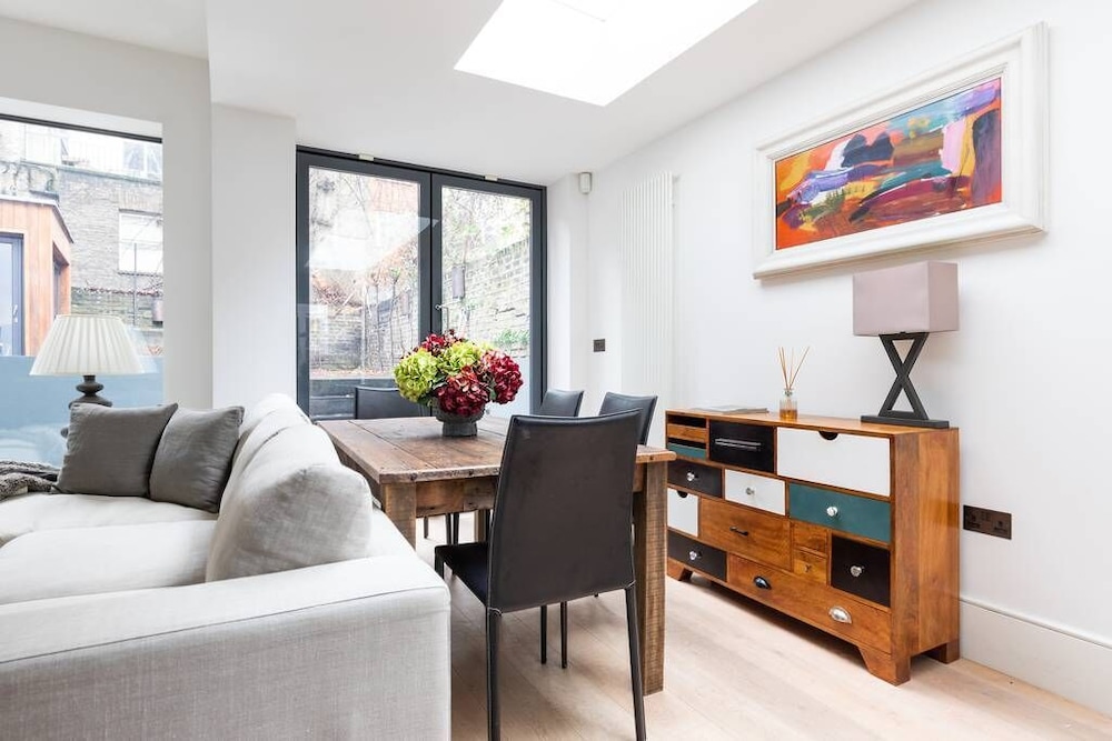 Westgate Terrace VI by Onefinestay