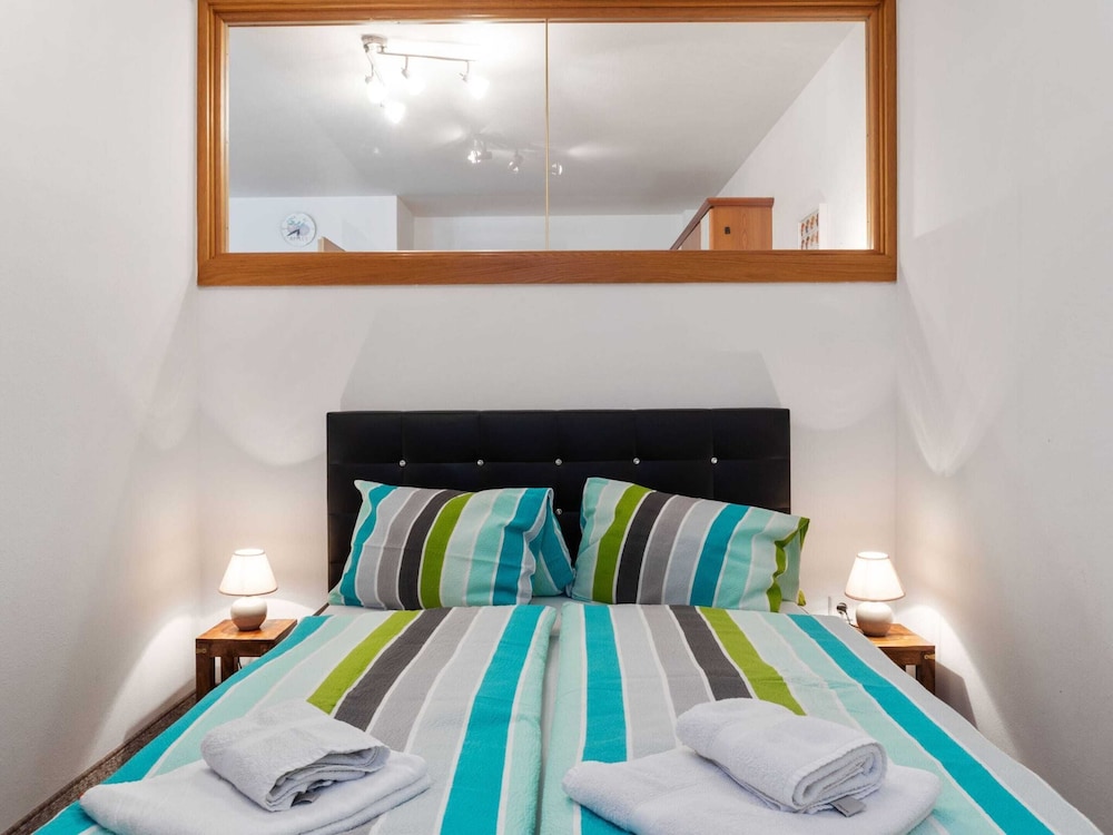Comfortable Apartment in Zell am See Near Forest view 2