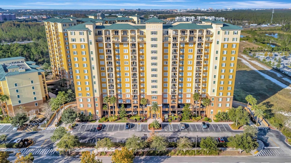 2BR Fireworks View With Pool Spa 5 Minutes to Disney
