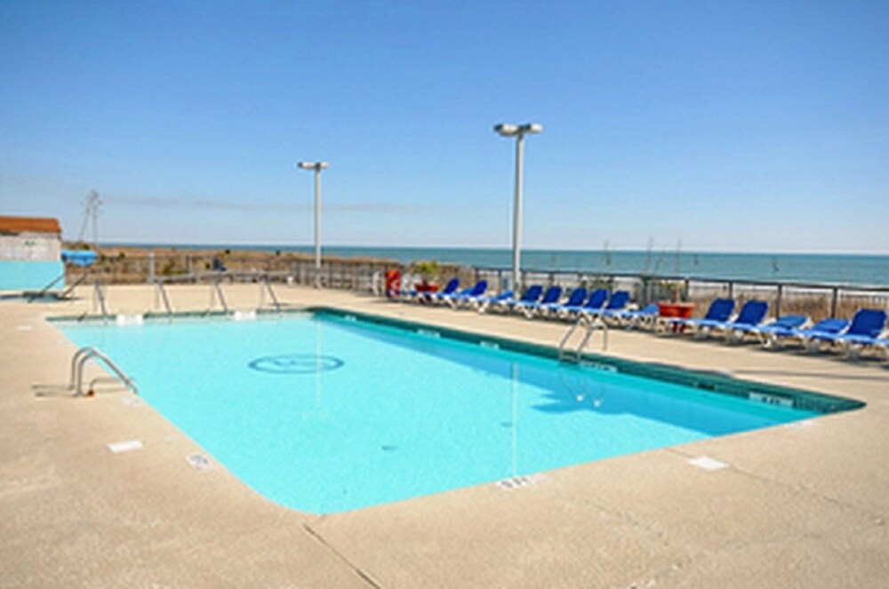 Landmark Resort by Elliott Beach Rentals