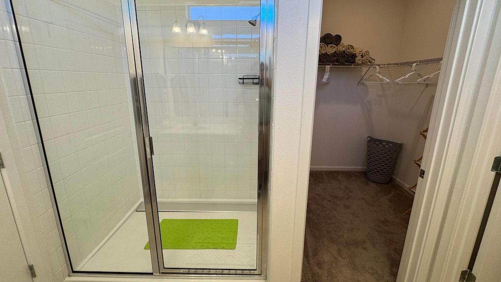 Family Friendly 12bd w Jacuzzi Veranda Palms 4401