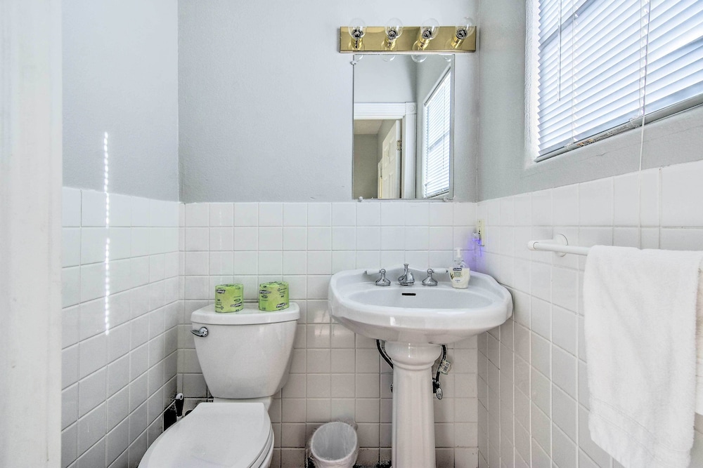 Rejuvenating Retreat w/ Ideal Eloy Location!