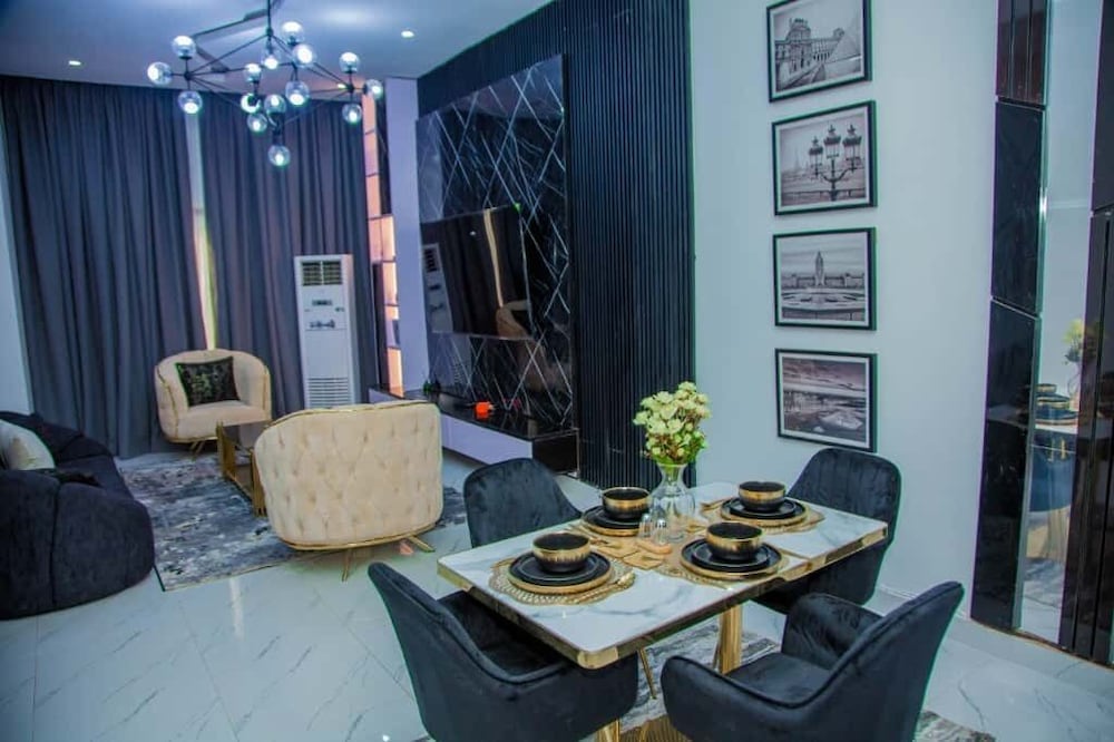 Aviv Luxury Homes