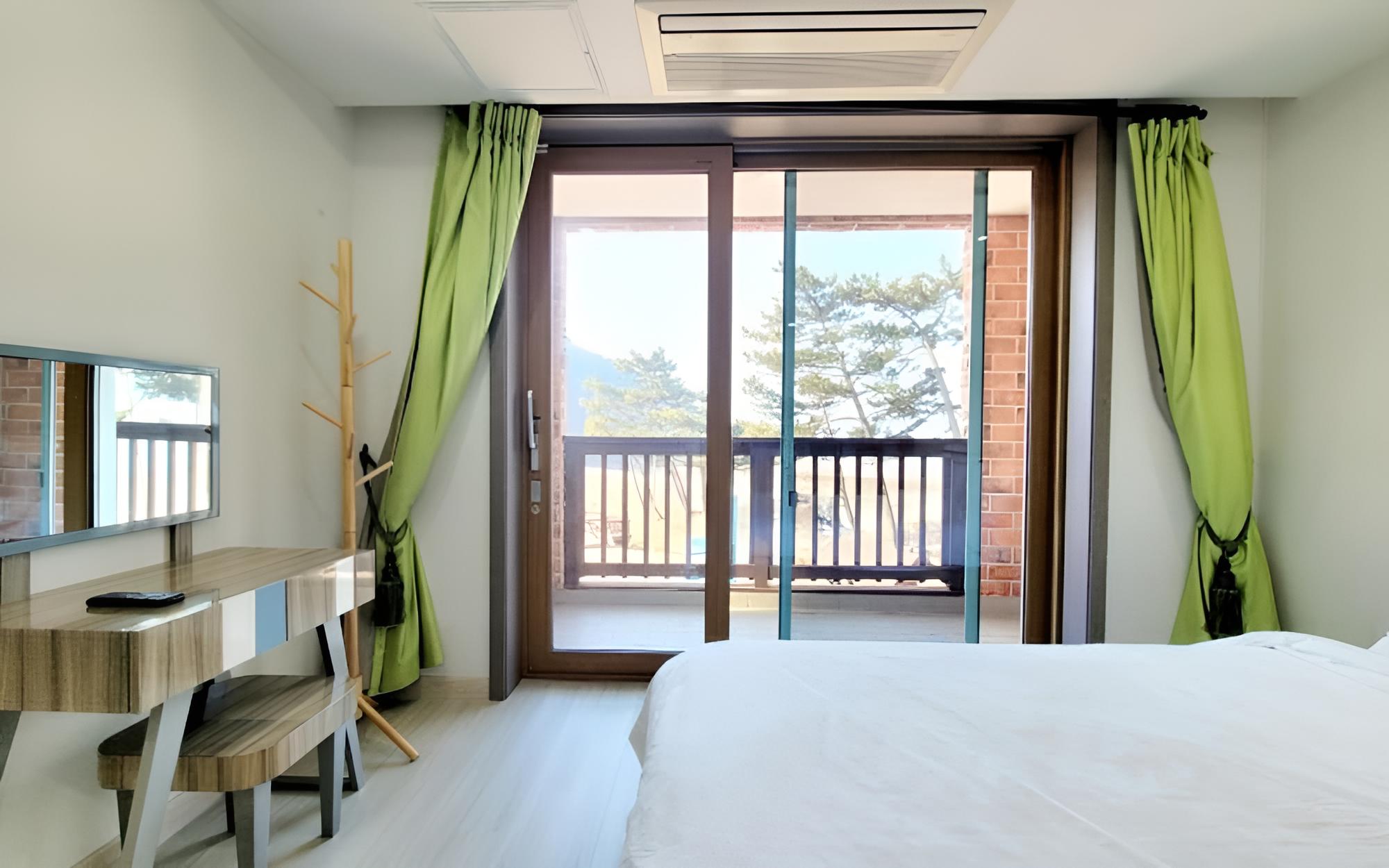 Taean Golden Wave Pension