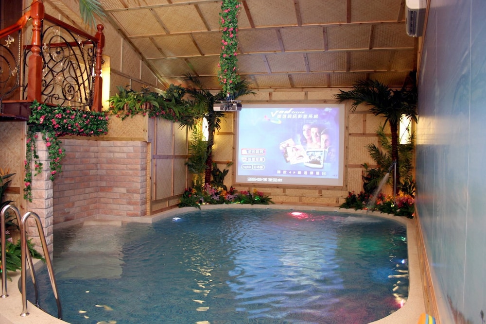 Swan Lake hotel