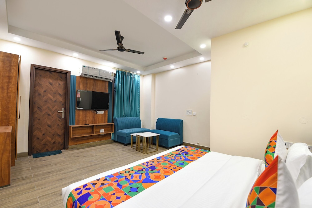 Fabhotel Angel Pink The Premium