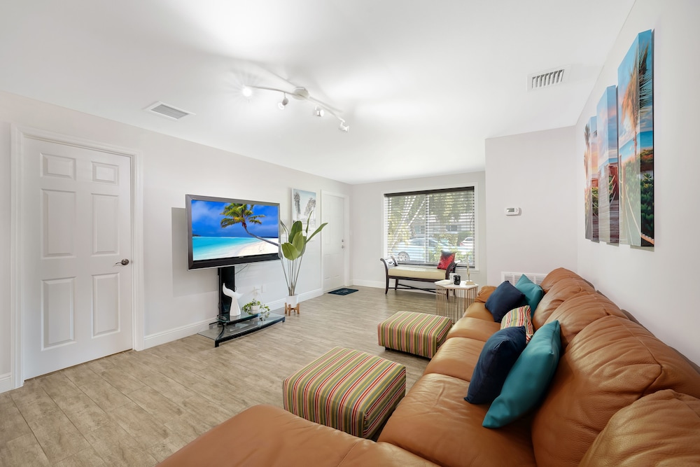 Sunny Waterside A in Dania Beach