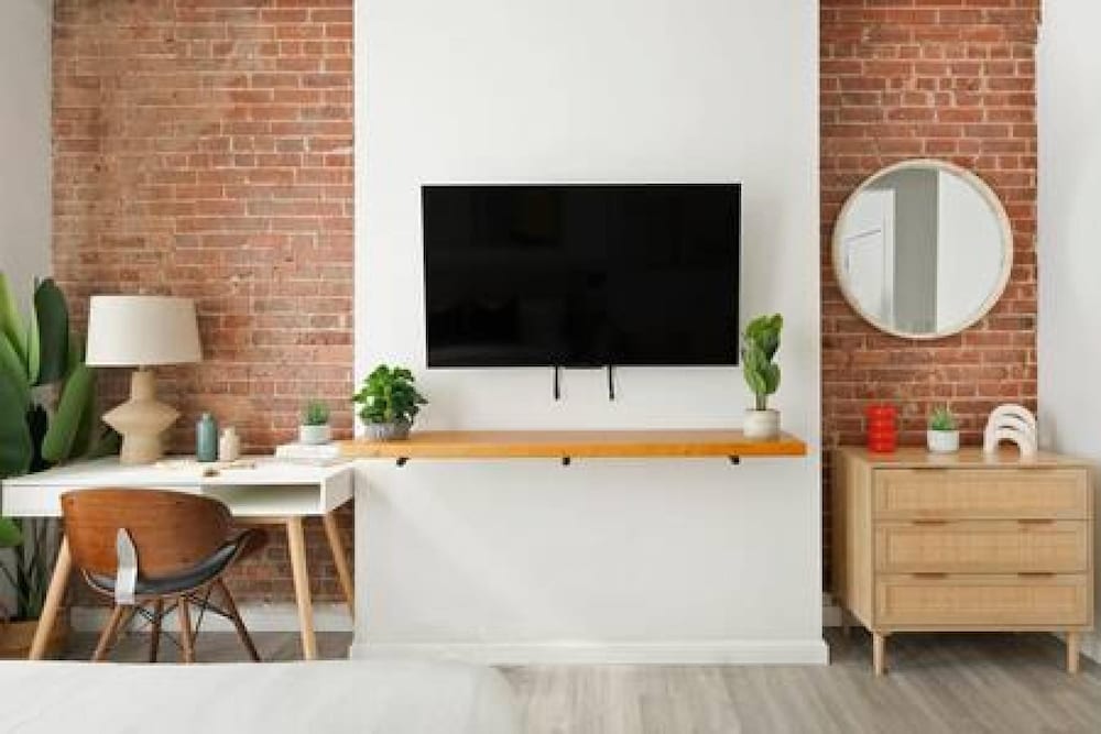New Modern Studio UES W D