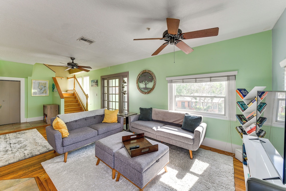 Manatee River Views: Palmetto Paradise w/ Fire Pit