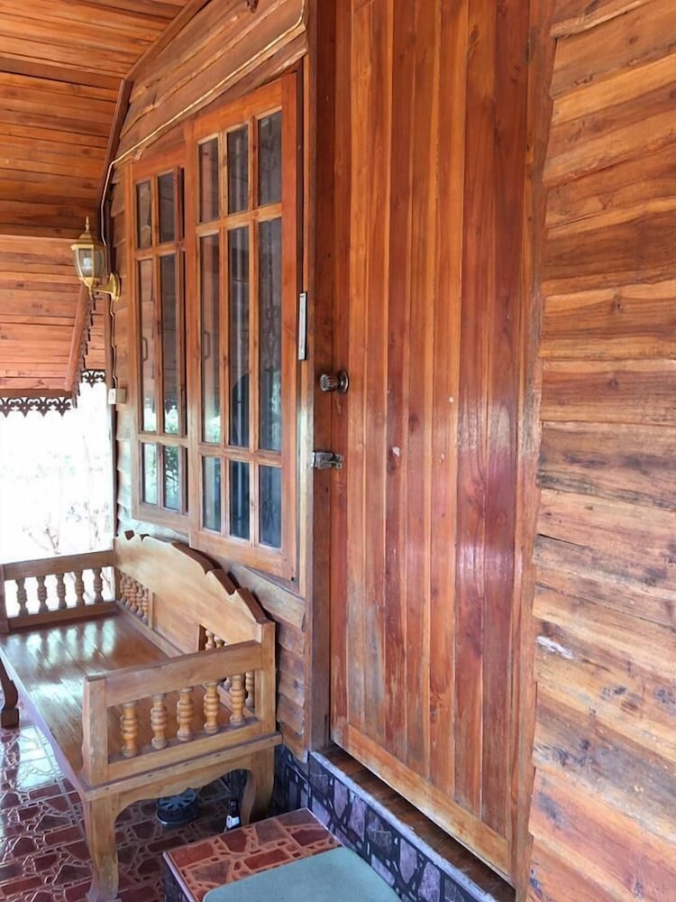 Nidahommok Resort