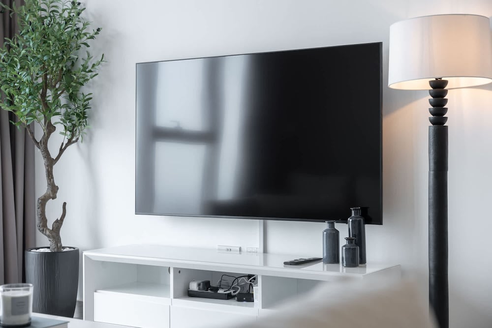 Sophisticated 1 Bedroom Apartment in Bloom Tower B