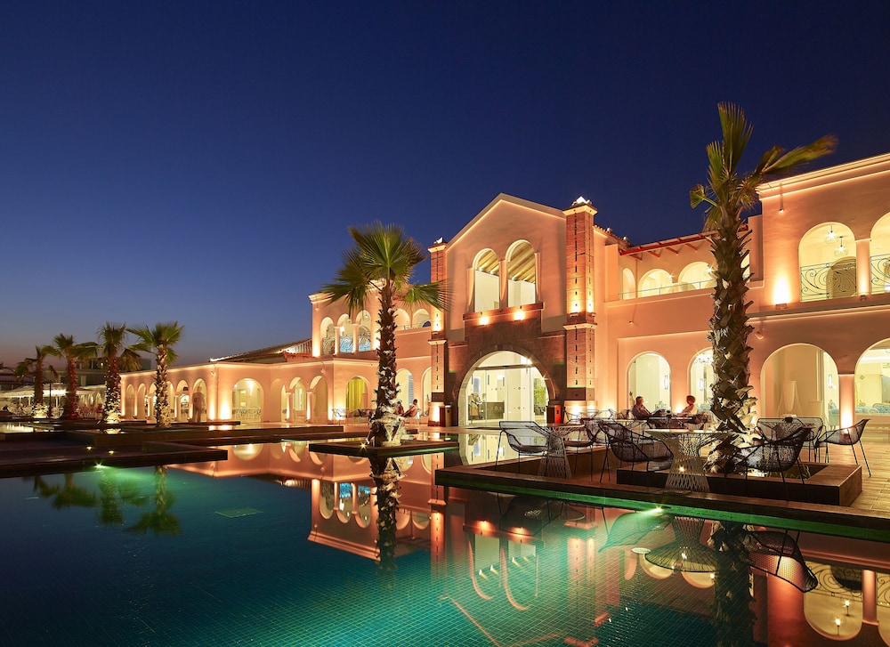 Anemos Luxury Grand Resort